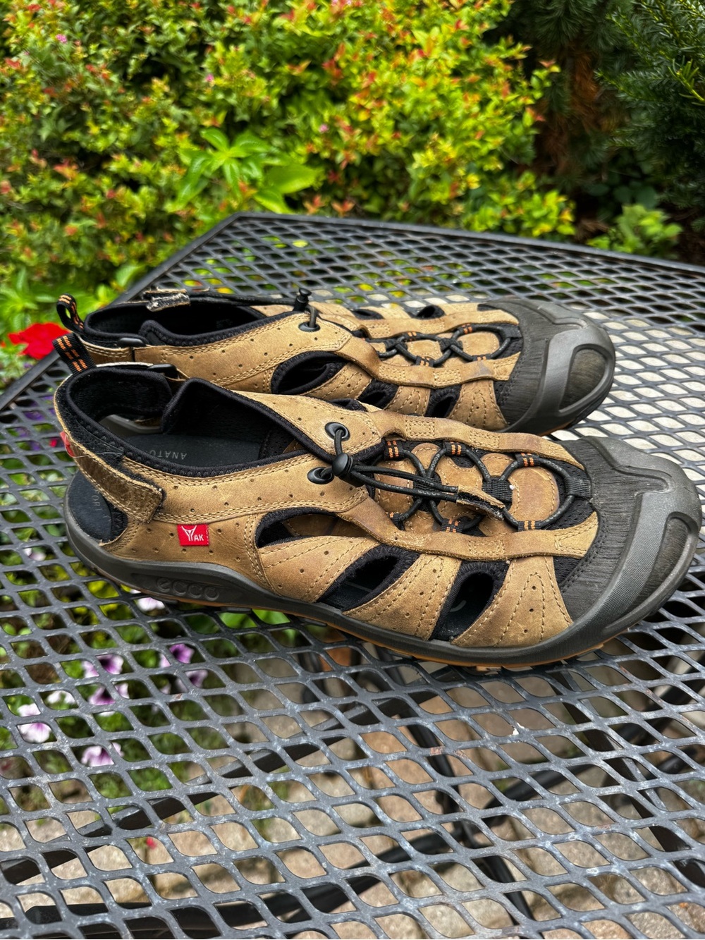 ECCO Terra Off-road Yak Leather Closed Tow Fisherman Hiking Sandals